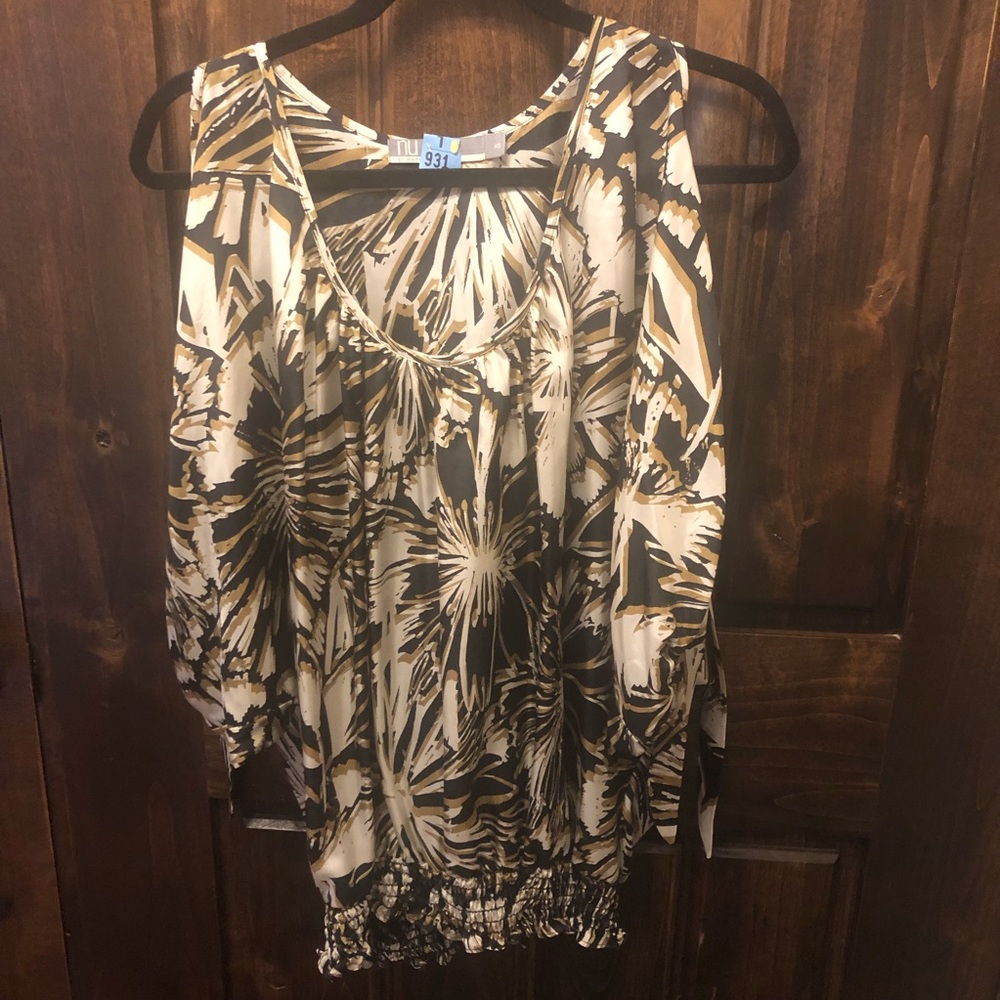 Nu by Mark Anthony blouse.